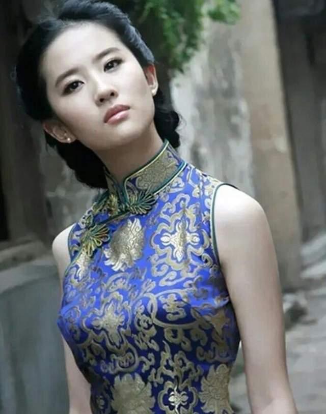 女星旗袍装：刘亦菲仙气杨幂惊艳，热巴很有少女感，她们成了大妈