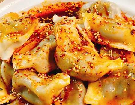 速冻水饺不要只会煮着吃，这些新奇吃法值得试试！